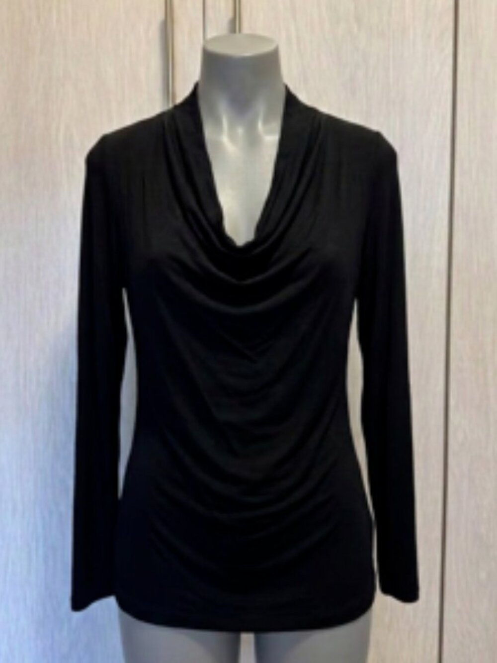 Banana Republic Long-Sleeve Cowl Neck Top in Black, Size Medium